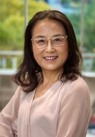 Cathy Zhou headshot